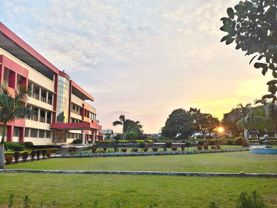 top college in bhopal