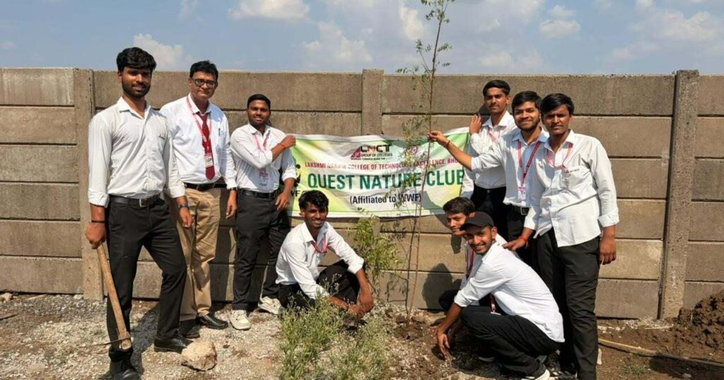 वृक्षारोपण महाअभियान Day 6: एलएनसीटी के विद्यार्थियों ने पर्यावरण संरक्षण का दिया संदेश 29