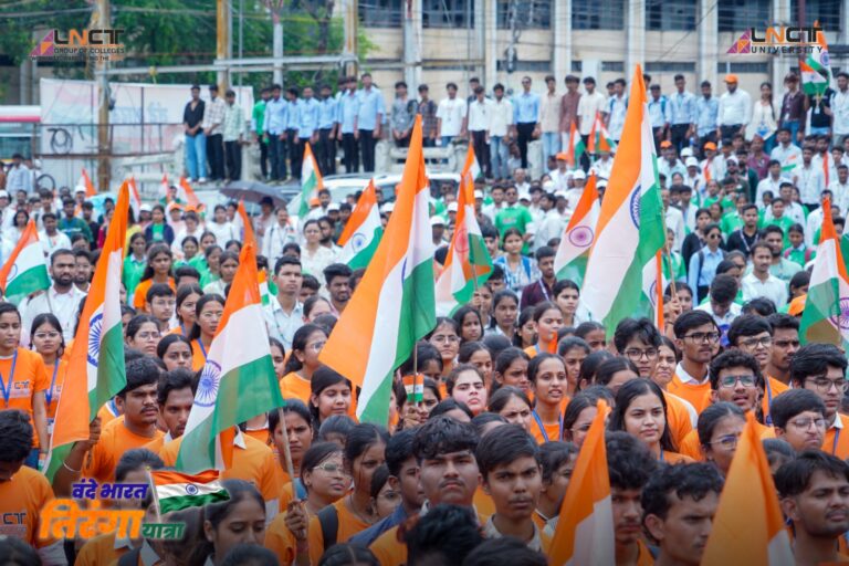 एलएनसीटी ग्रुप की भव्य ‘वंदे भारत तिरंगा यात्रा’ में 7,000+ छात्र-छात्राओं, शिक्षकों एवं कर्मचारियों ने उत्साह के साथ सहभागिता की 64